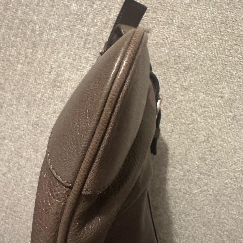 ‼️SOLD‼️Salvatore Ferragamo Gancini Shoulder Bag Leather Brown Silver - Picture 9 of 10